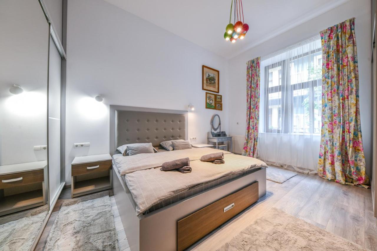 Glam Apartment Cluj Napoca Bagian luar foto