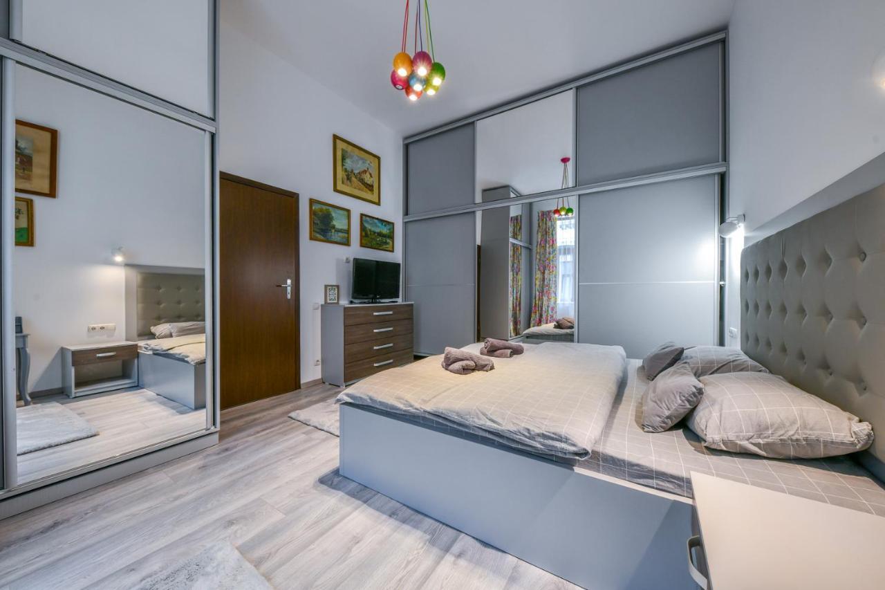 Glam Apartment Cluj Napoca Bagian luar foto